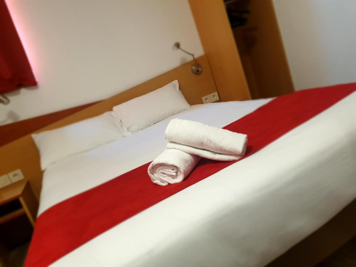 Brit Hotel Toulon - La Valette Екстер'єр фото