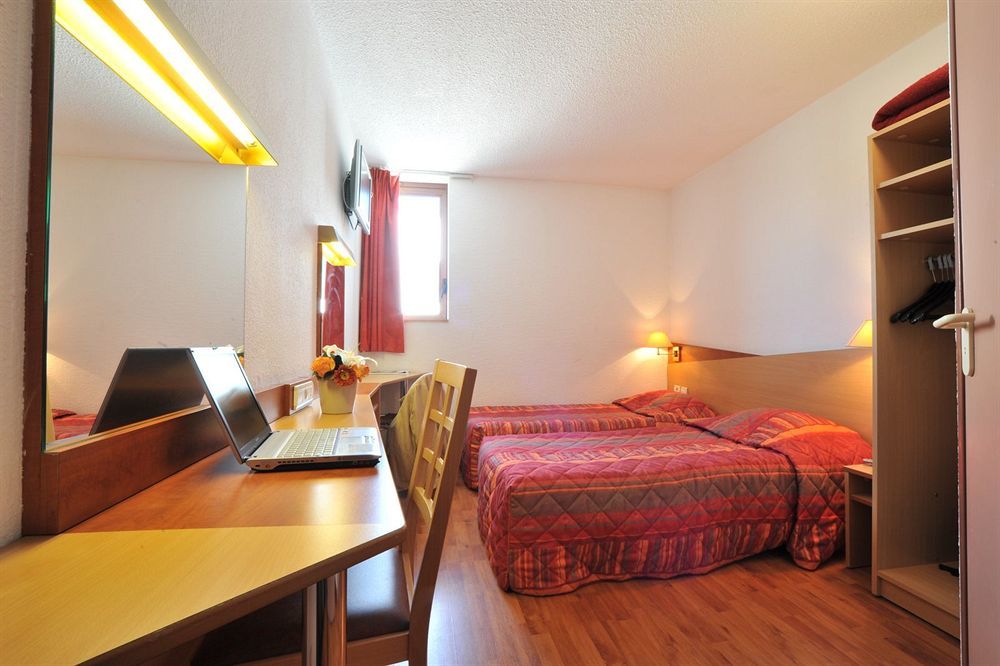 Brit Hotel Toulon - La Valette Екстер'єр фото